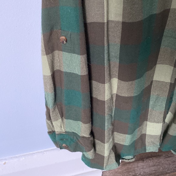 Plaid flannel shirt - Picture 3 of 3